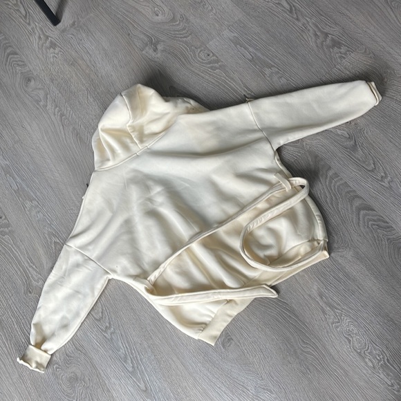 Pretty little thing hoodie - Picture 5 of 5